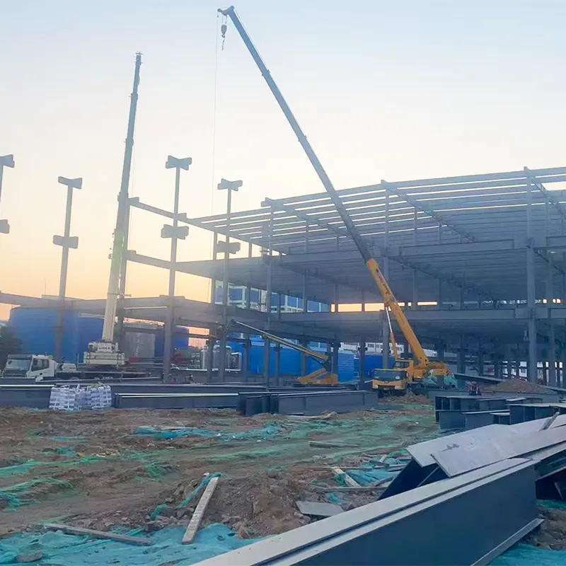 Логистический склад стальных конструкций с большим пролетом